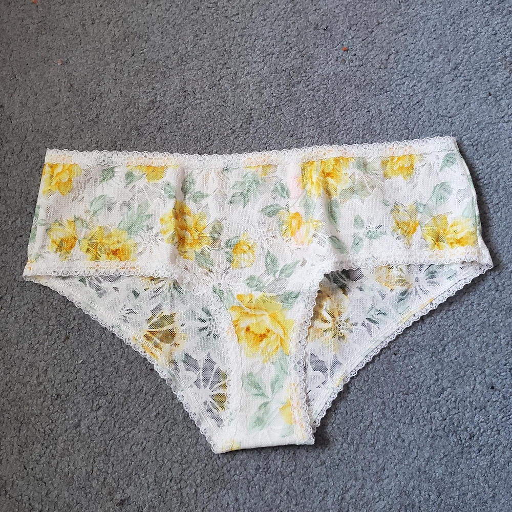 PINK Lace Hipsters